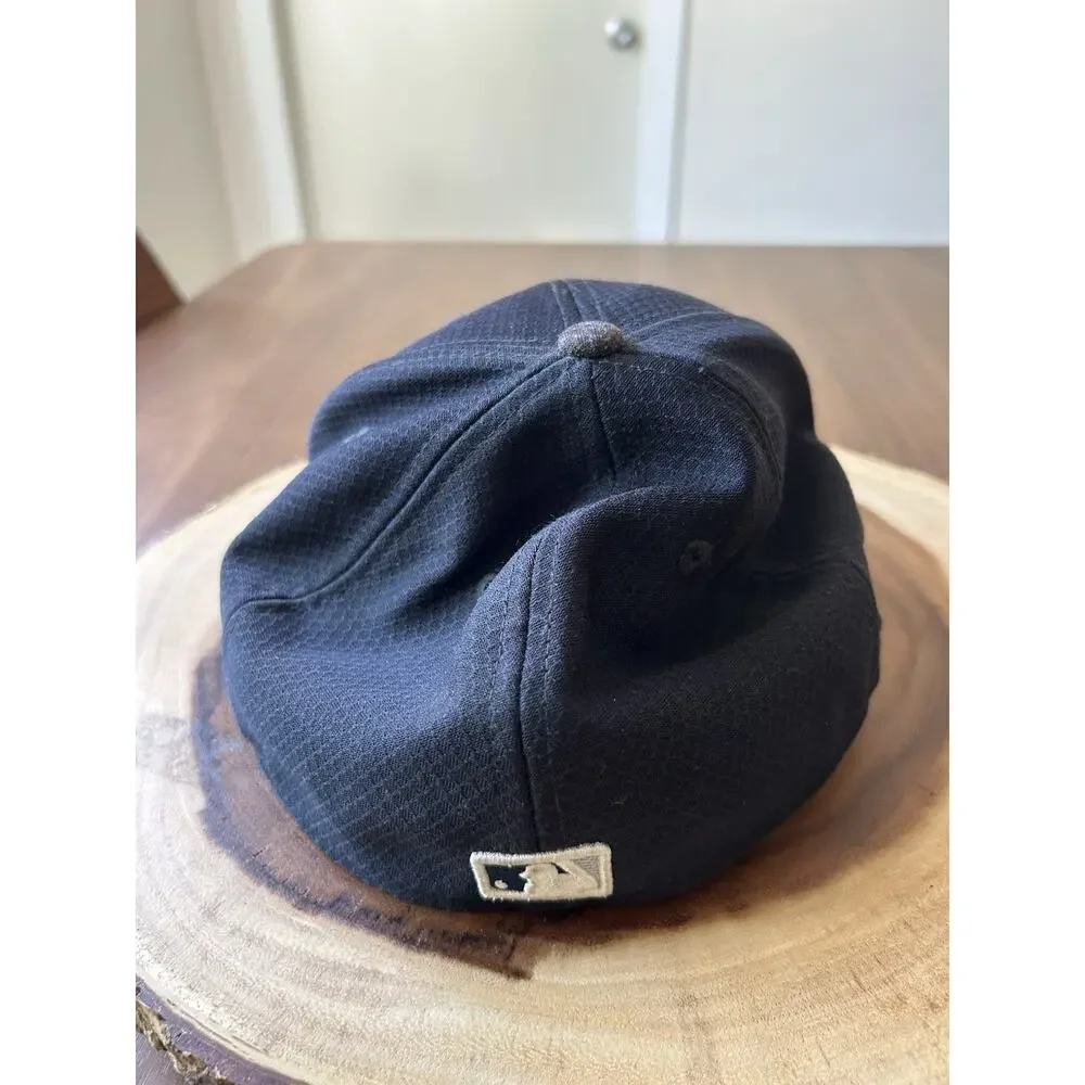 New Era 59fifty New York Yankees Fitted Hat 7 1/2 Low Profile Gray Bill